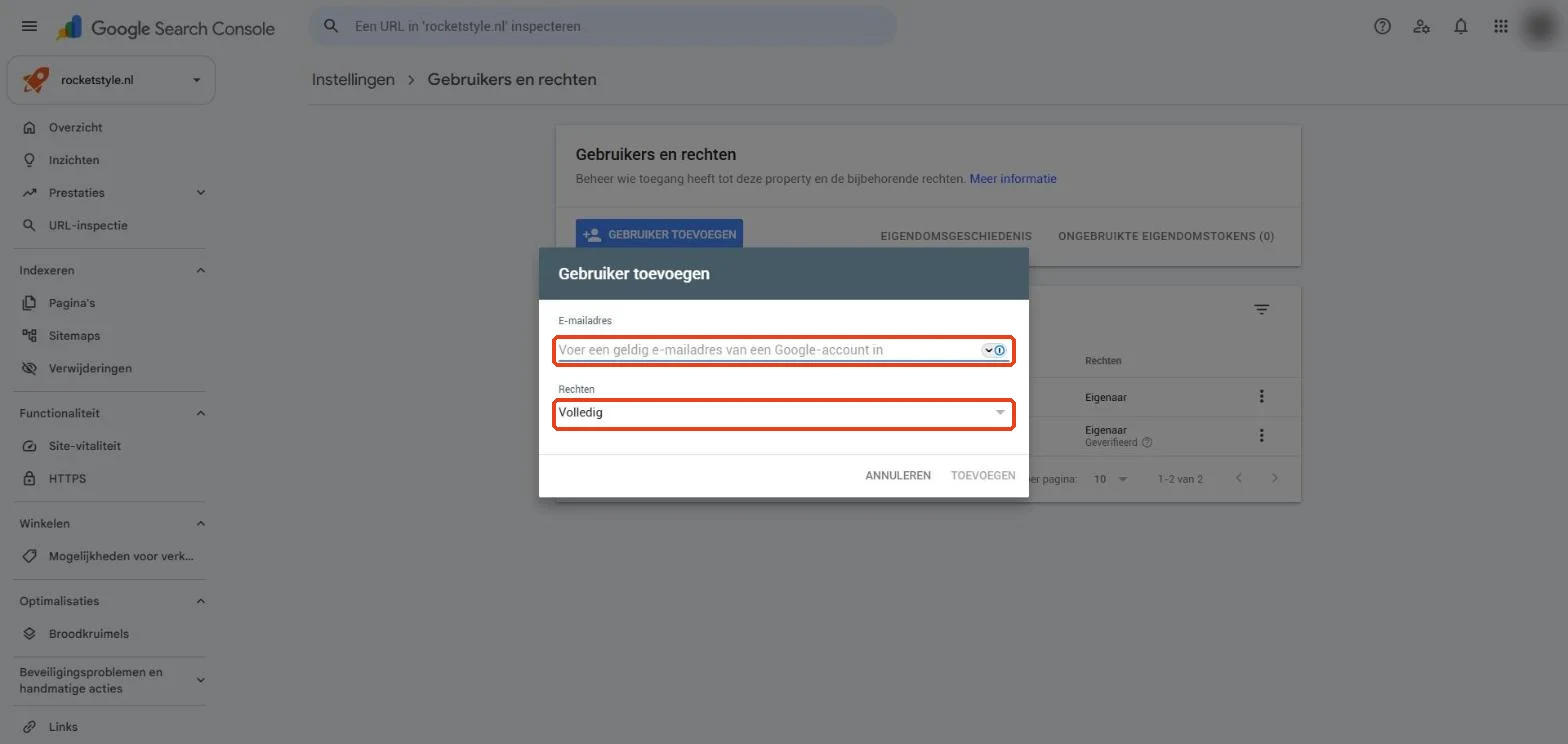 Het venster Gebruiker toevoegen, met het veld voor het e-mailadres en de keuze voor rechten