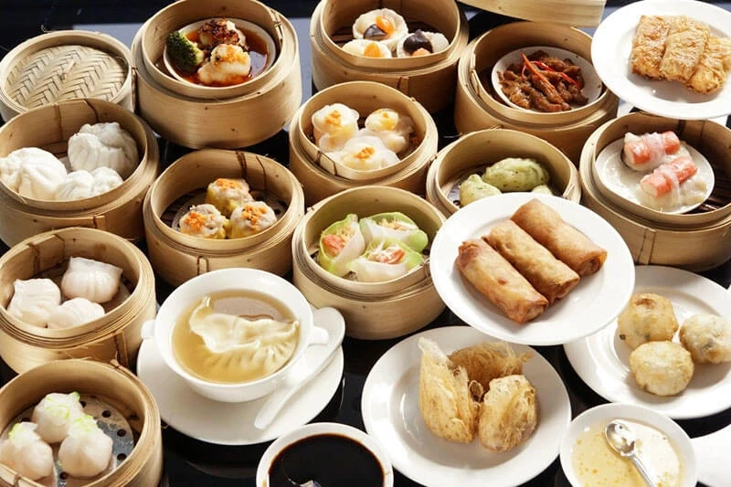Assorted Chinese dim sum feast
