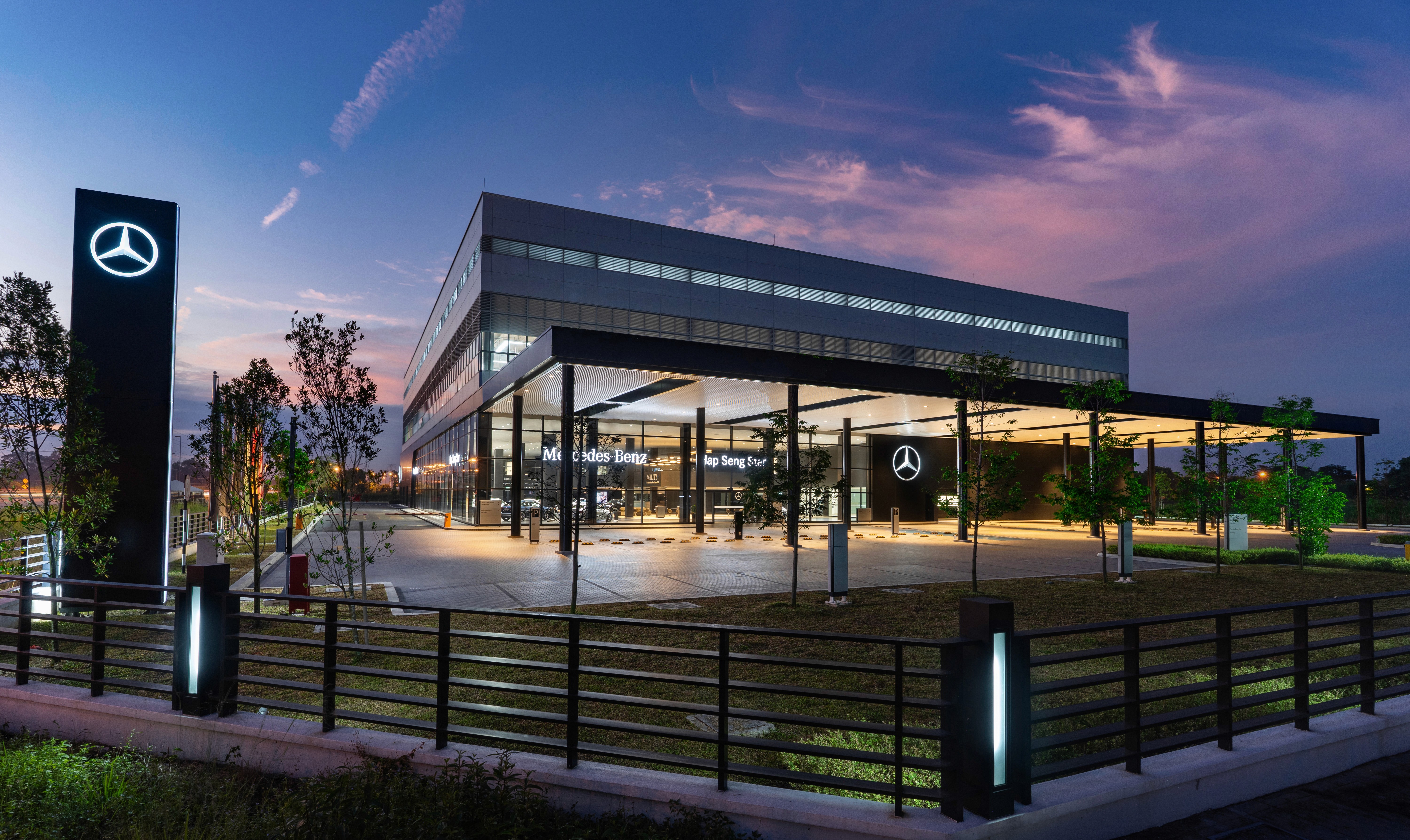 Exterior view of Mercedes-Benz 3S Bukit Tinggi project by Asima Architects