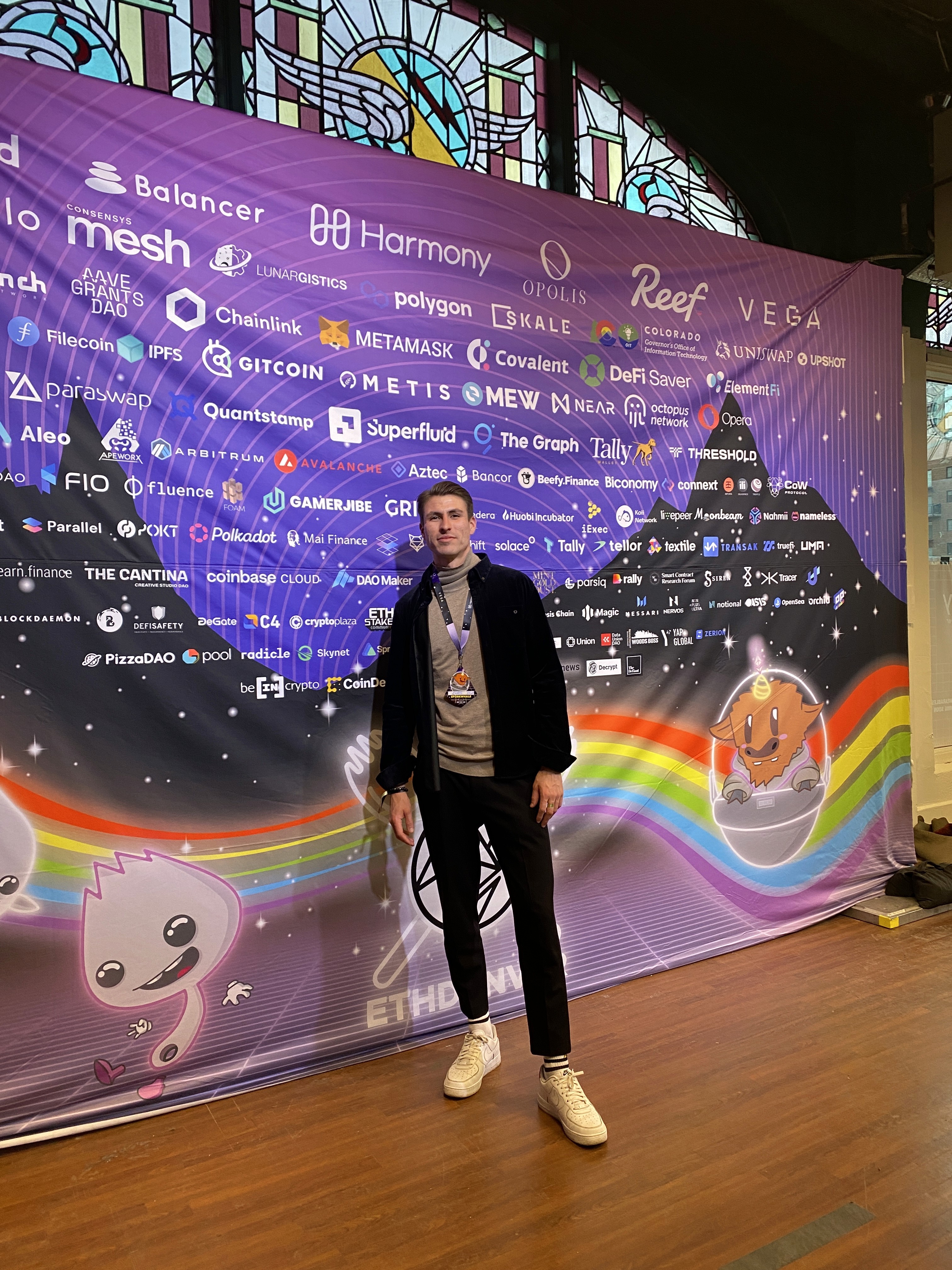 Business consultant and client meeting at a desk.