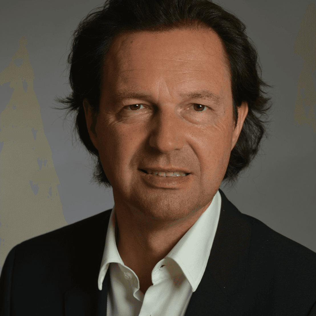 Portrait von Professor Doktor Alexander Kritikos, Mitglied im Vorstand des DIW Berlin & Leiter der Forschungsgruppe Entrepreneurship.