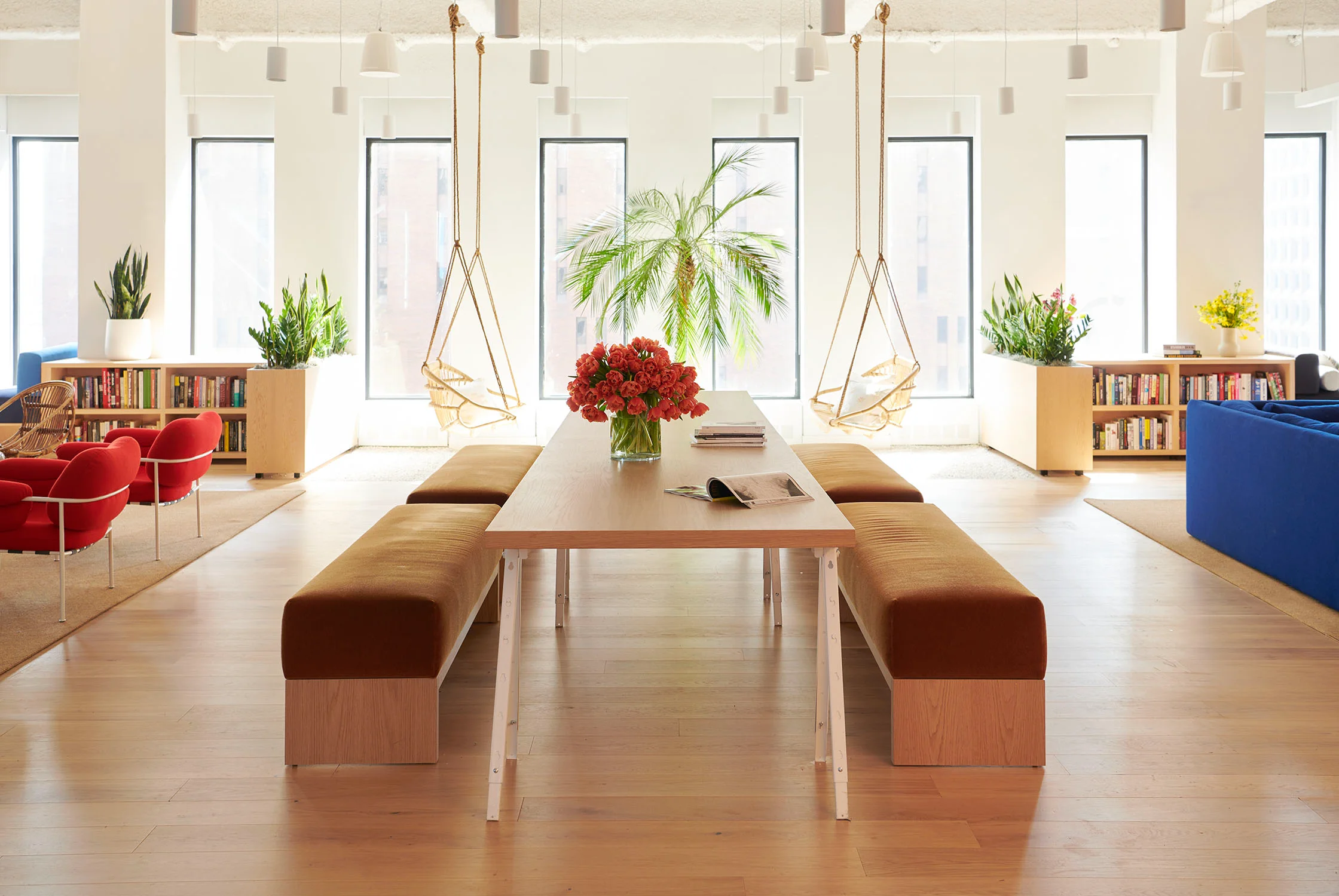 85 Broad lounge seating interior design