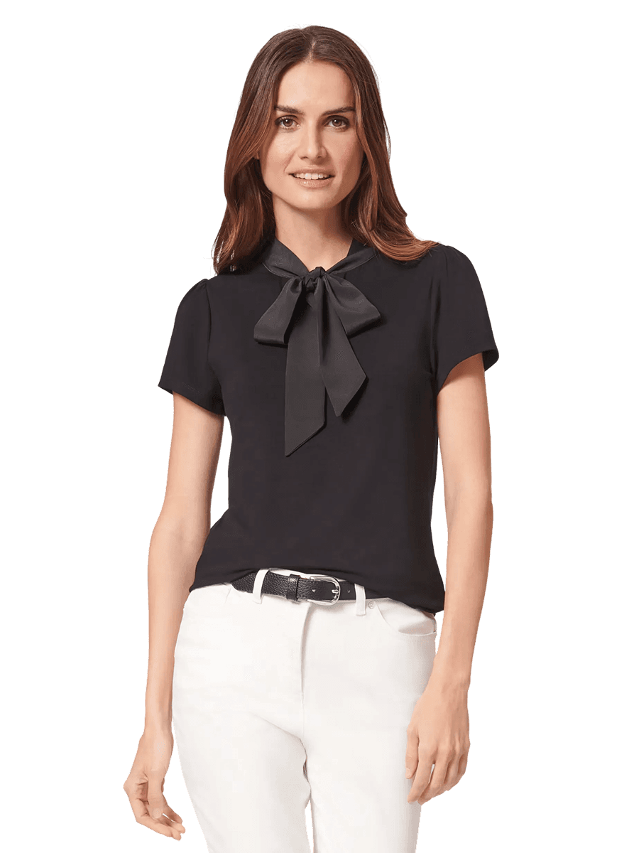 Elegant shirt with a tie