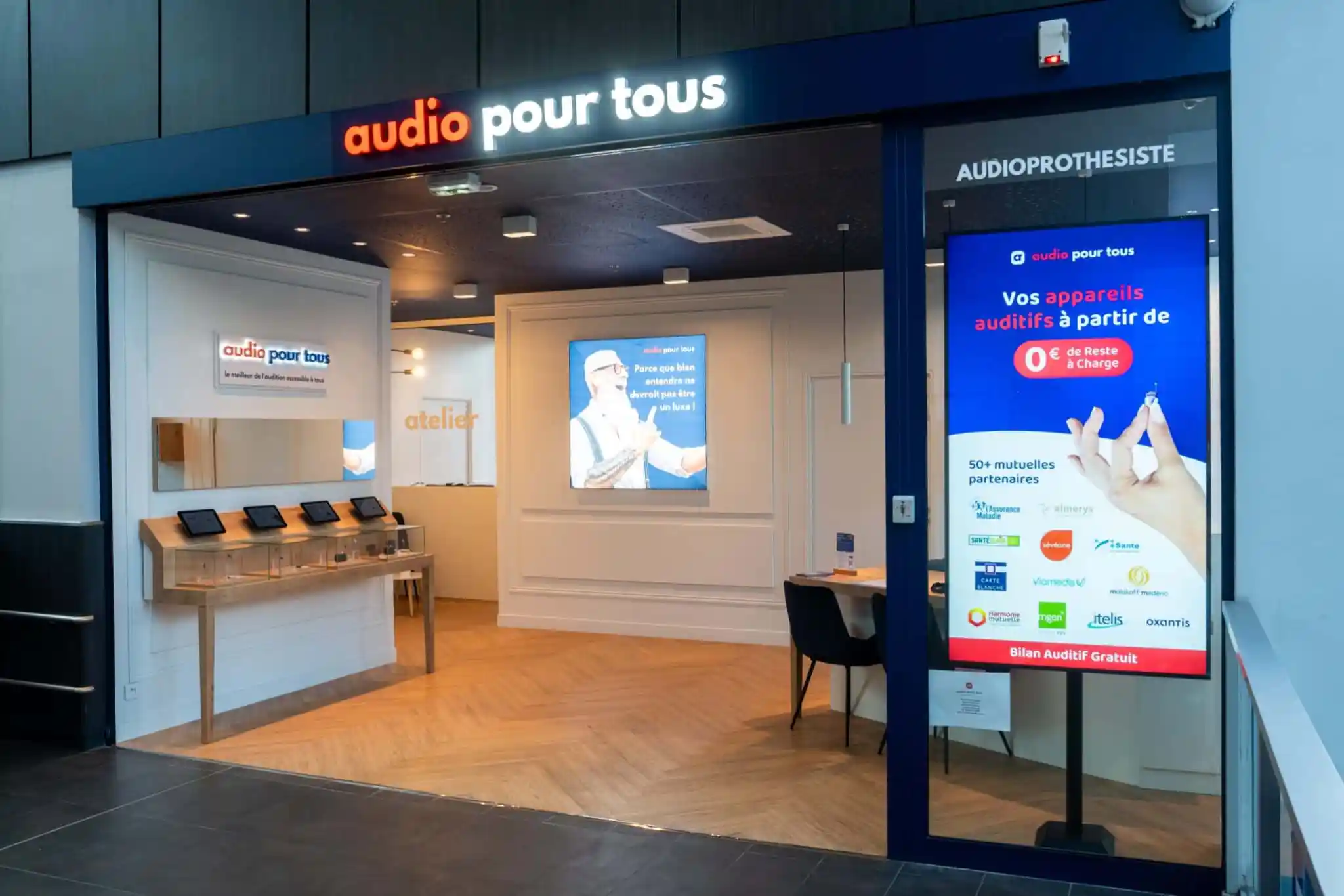 Réservez votre consultation avec l'audioprothésiste de votre centre auditif Nanterre Audio Pour Tous. Votre bilan auditif est gratuit !