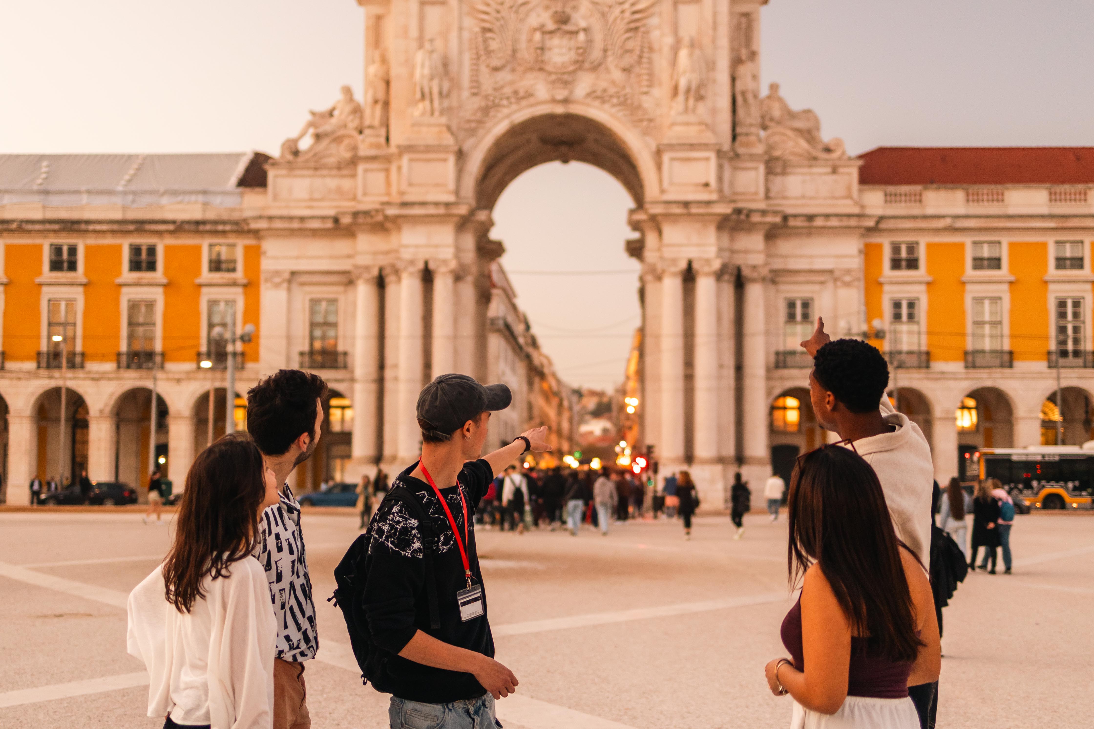 Coach explaining stuff to an athlete