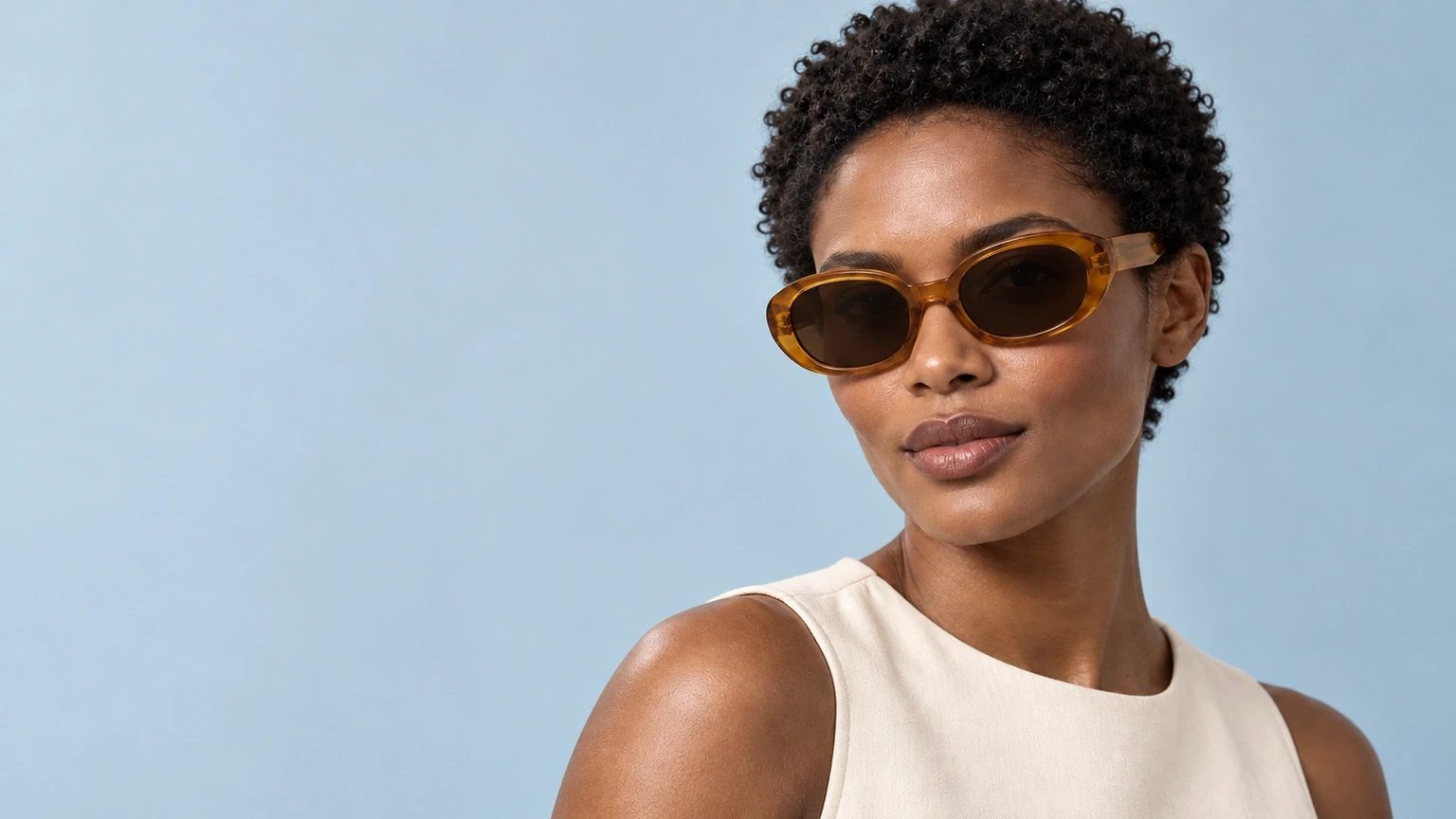 Glamoor eyewear campaign photo