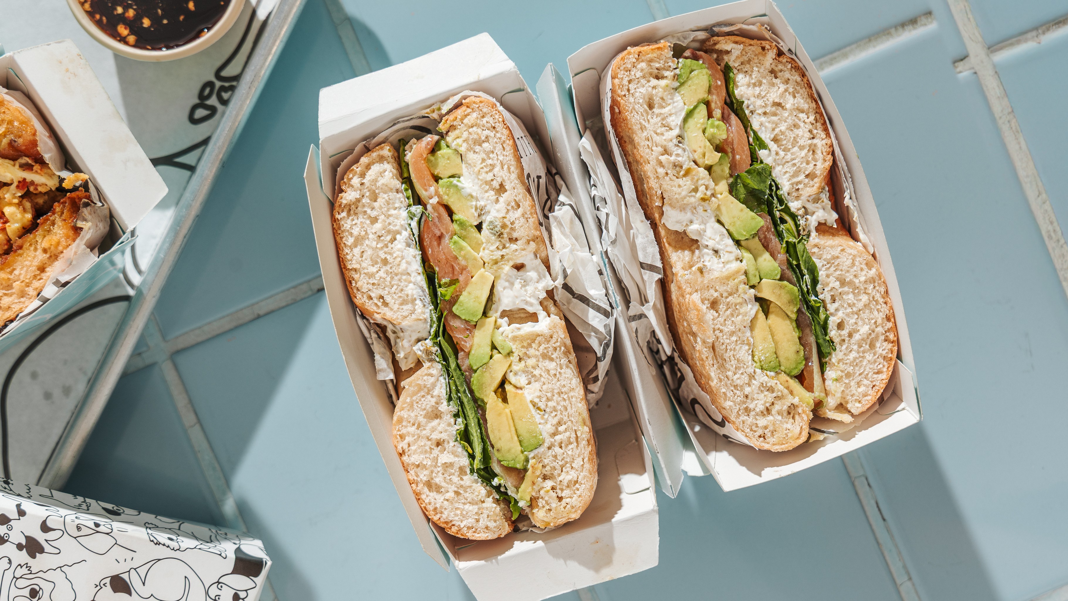 Grilled halloumi & quinoa bowl