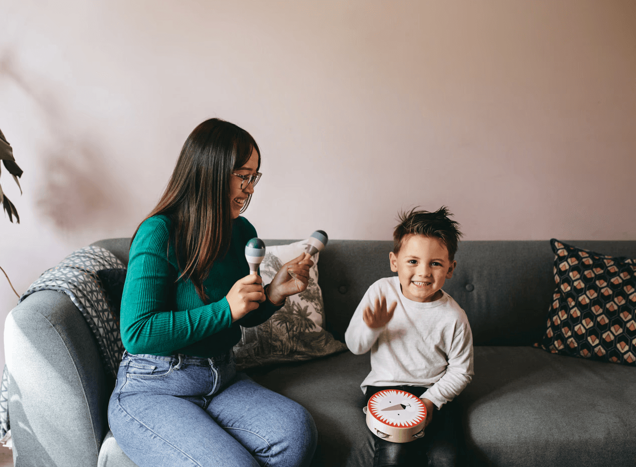 Babysit families in Alkmaar via babysit app Charly Cares