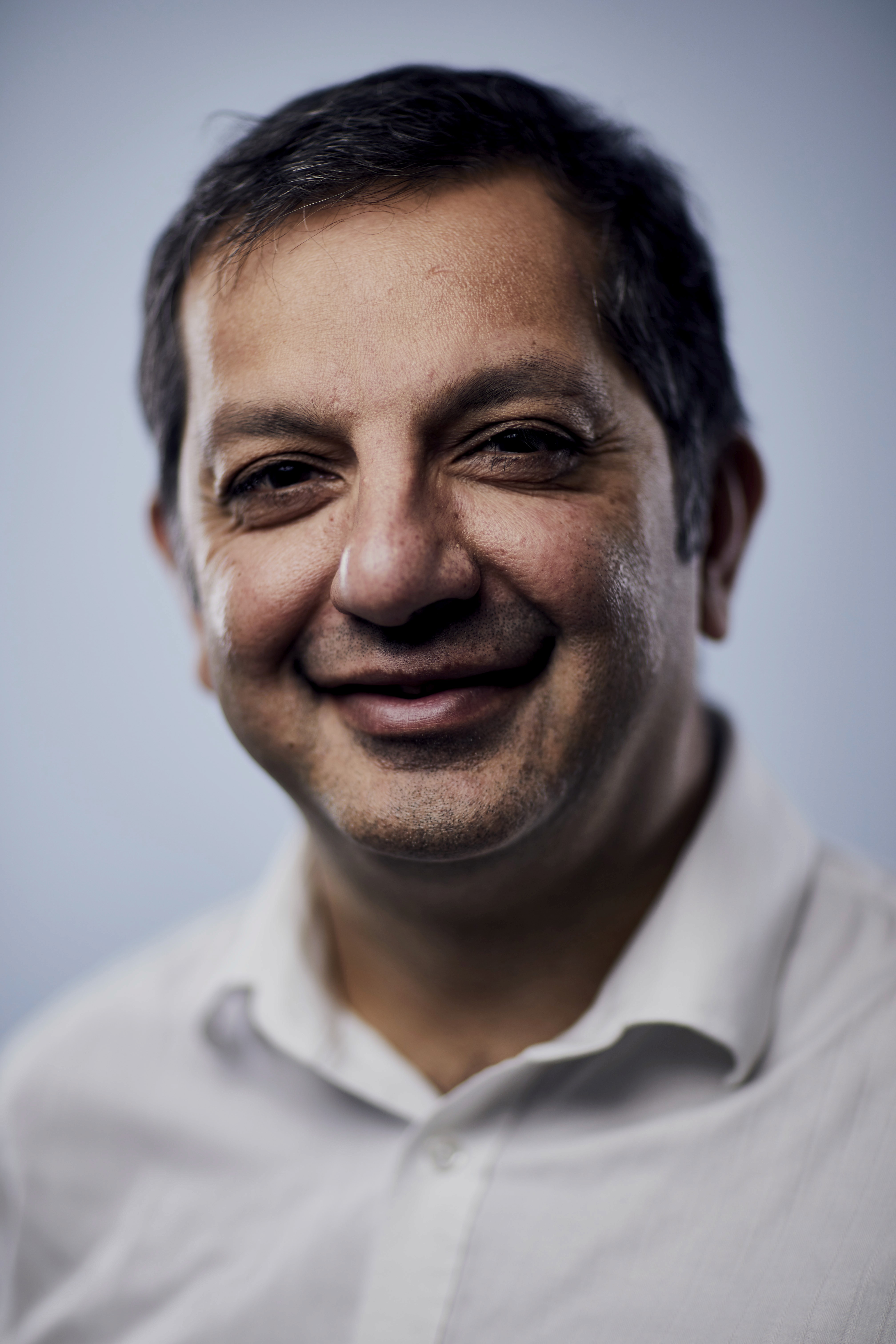 Sandeep Vithlani - Veles Associate