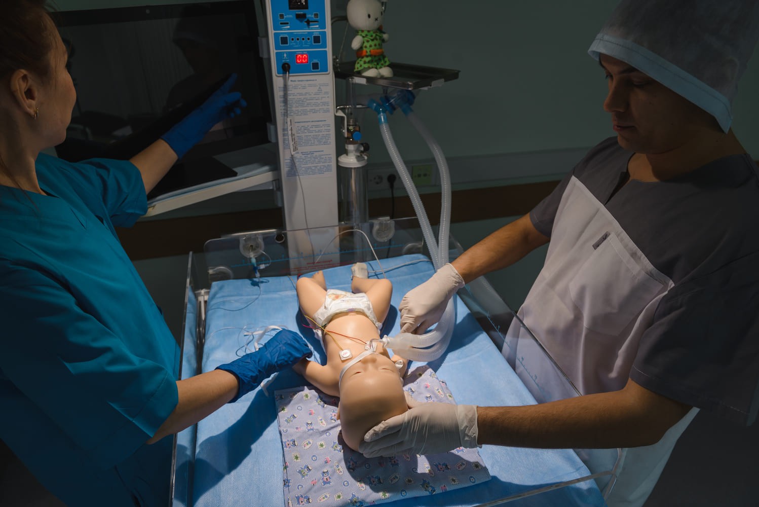 Neonatal Resuscitation Methods with Mia Newborn Simulator