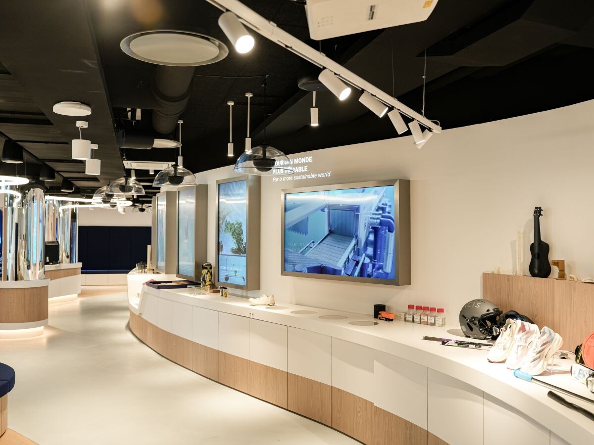 Photo from inside "Le Lab", Arkema's new showroom at their HQ in La Défense, showing the group's innovations in recycling.