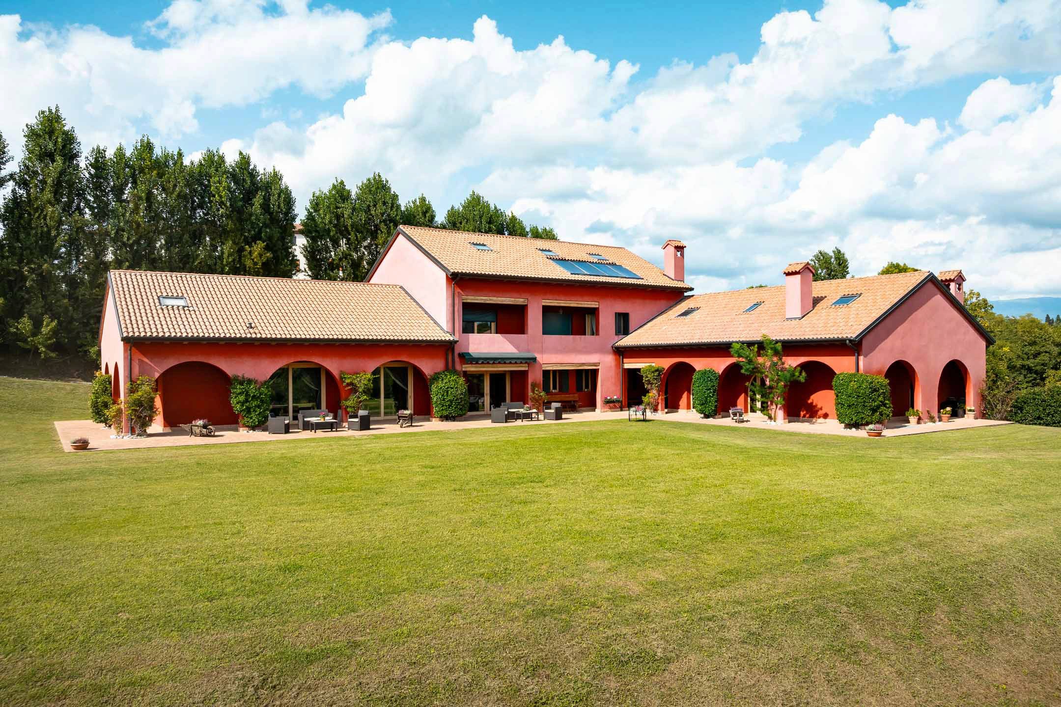 green grass field during daytime