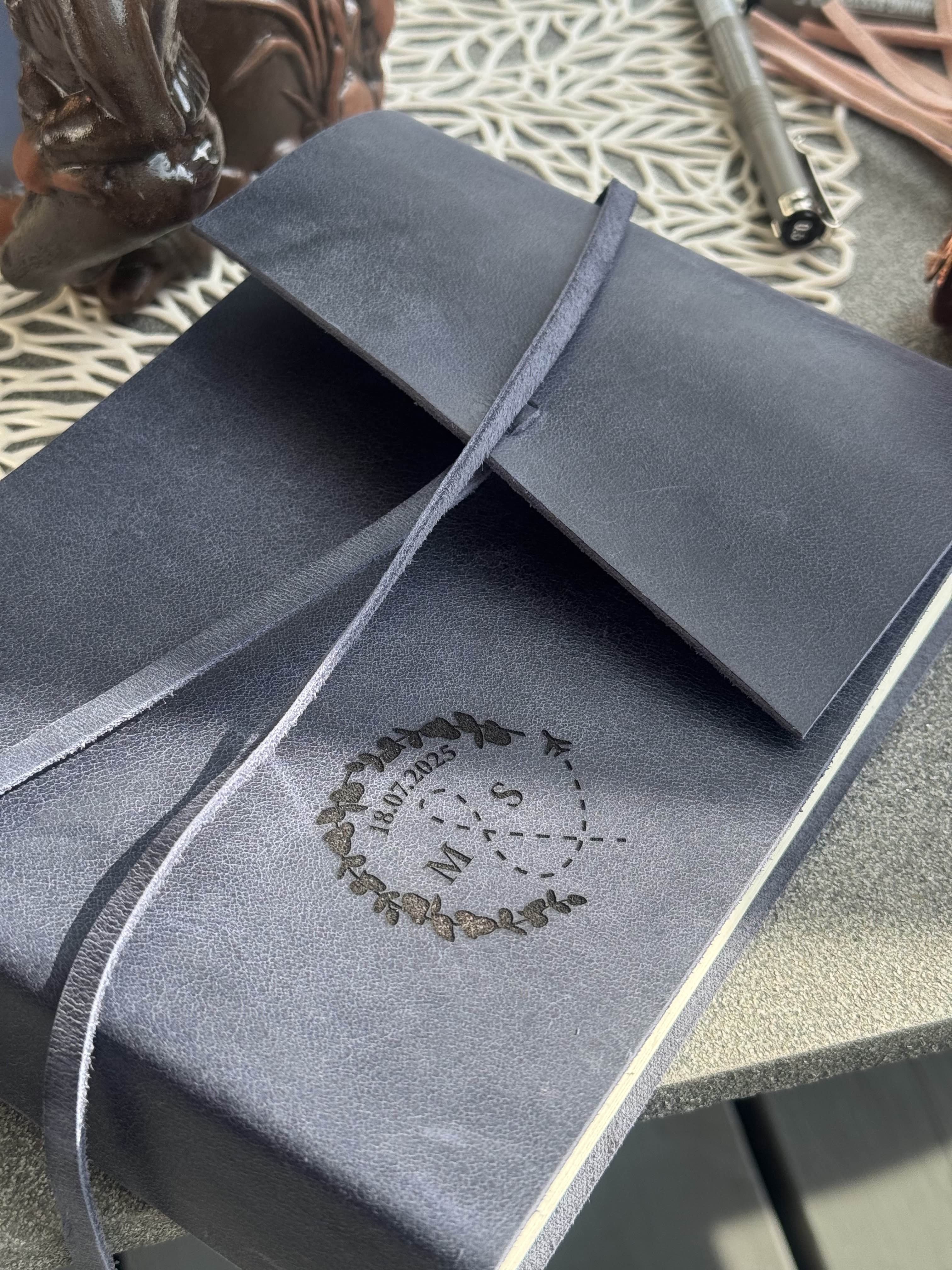 design for guest book. Dizains viesu grāmatai