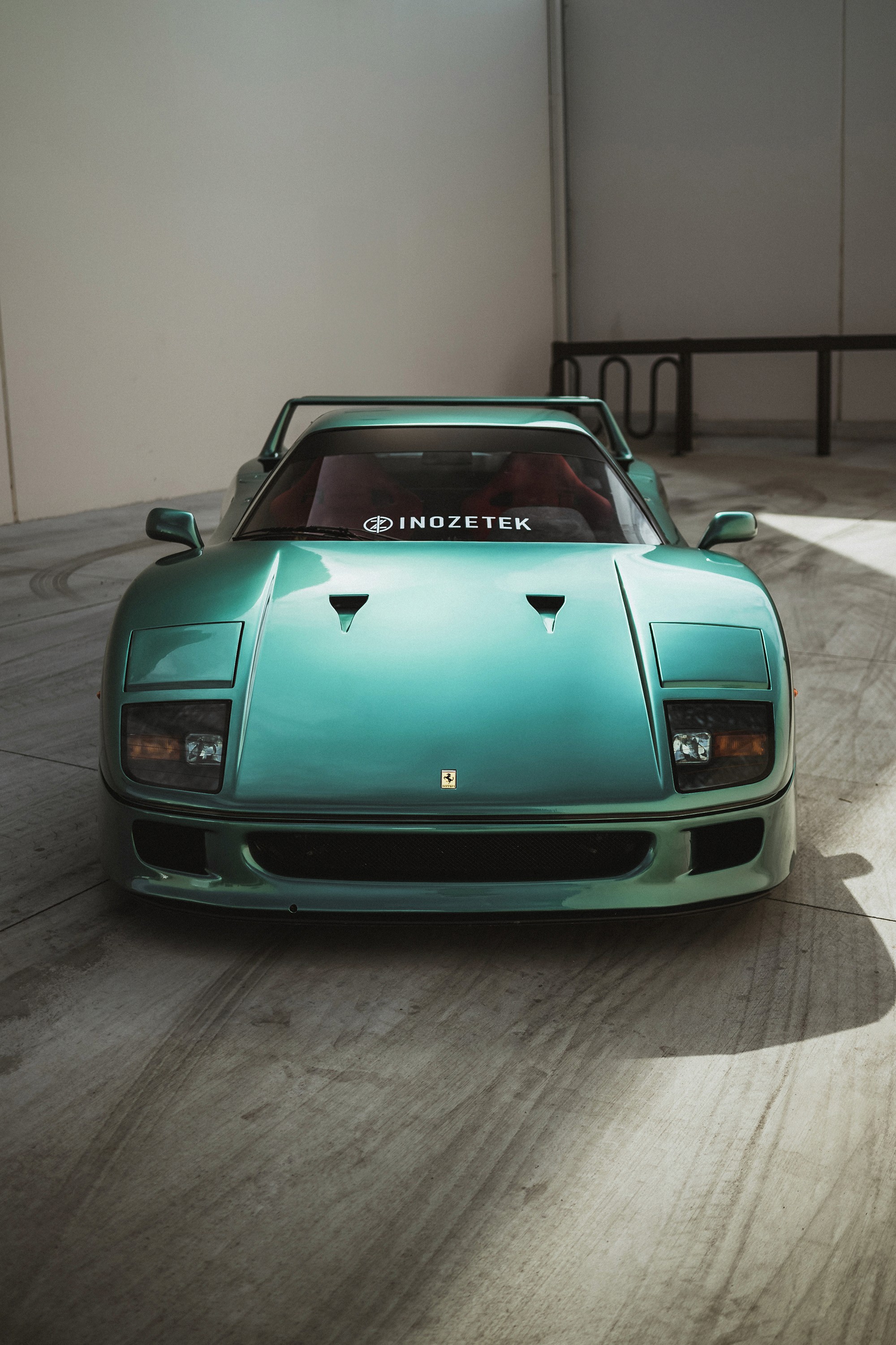 INOZETEK Liquid Metallic Aventurine Super Gloss Metallic Ferrari F40