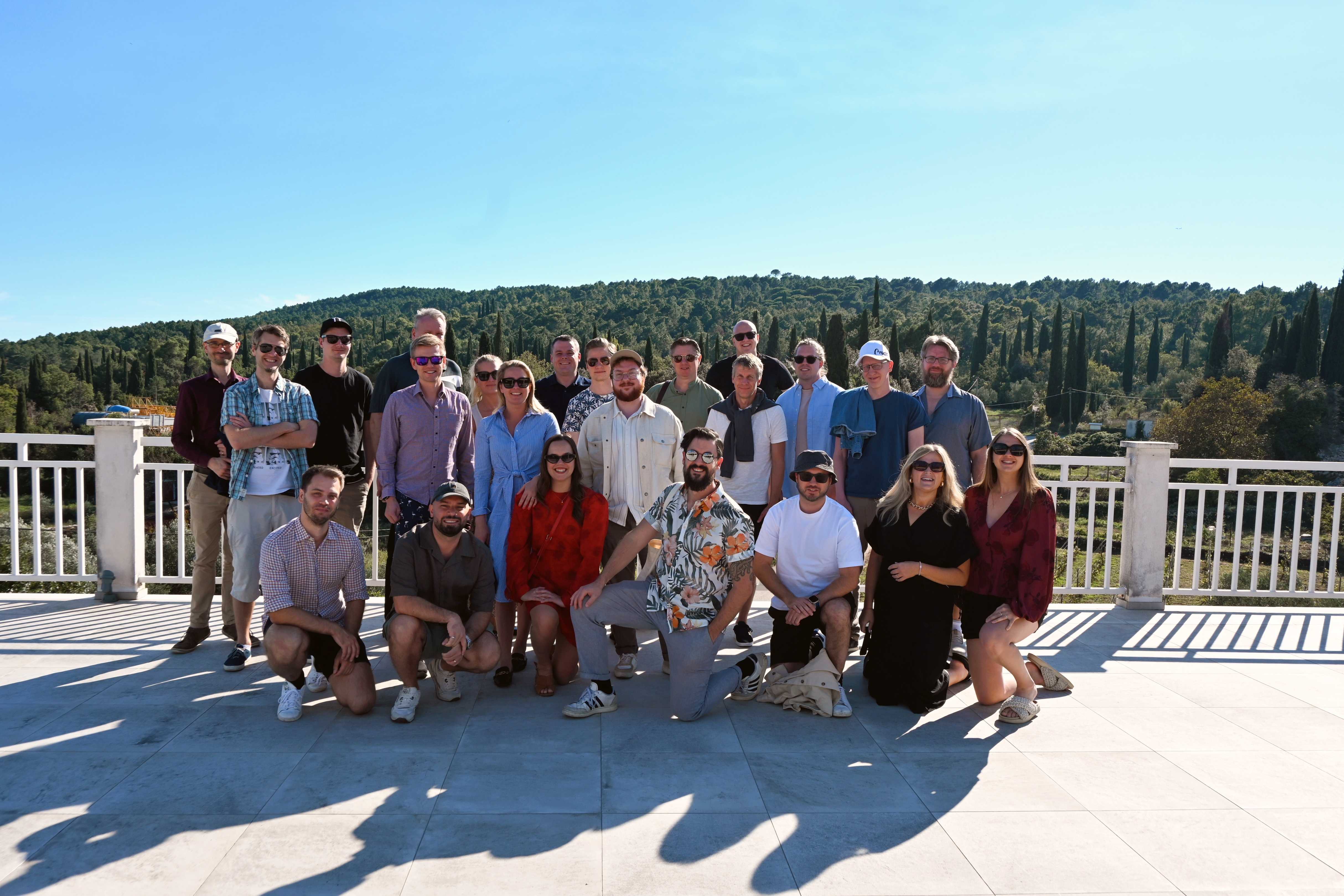 gaming room with arcade machines