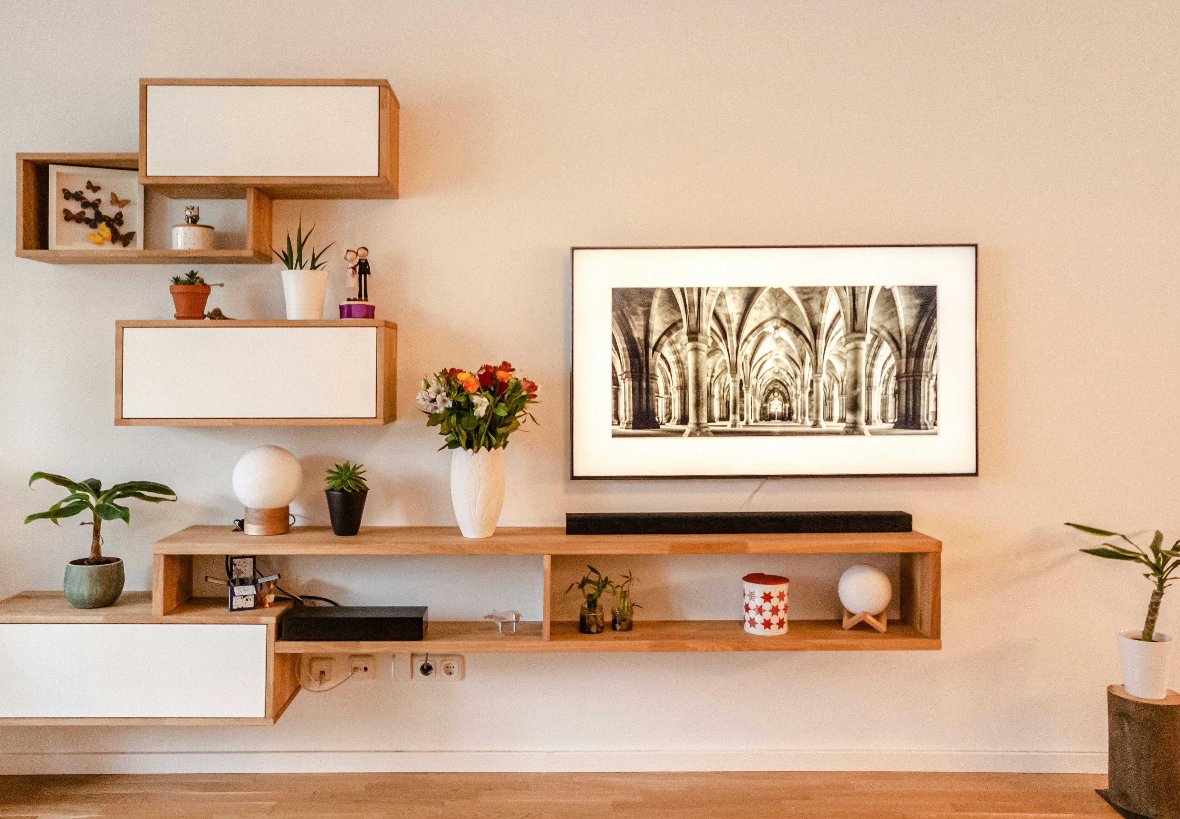 Premium custom-made furniture for homes in Navi Mumbai