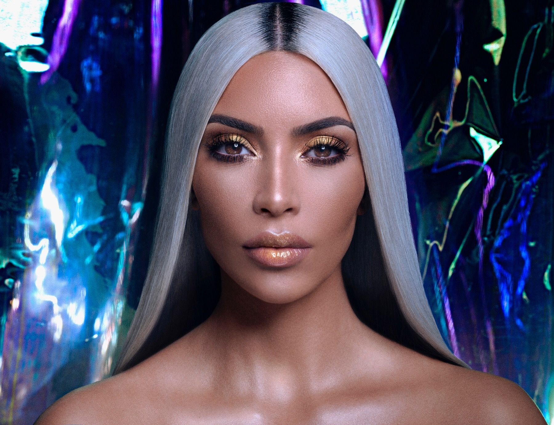 Led e-commerce operations for Kim Kardashian's D2C brands, KKW Beauty and KKW Fragrance. Oversaw Shopify product management, project logistics, and visually captivating content creation. Executed end-to-end e-commerce strategy resulting in a notable 30% increase in online sales.