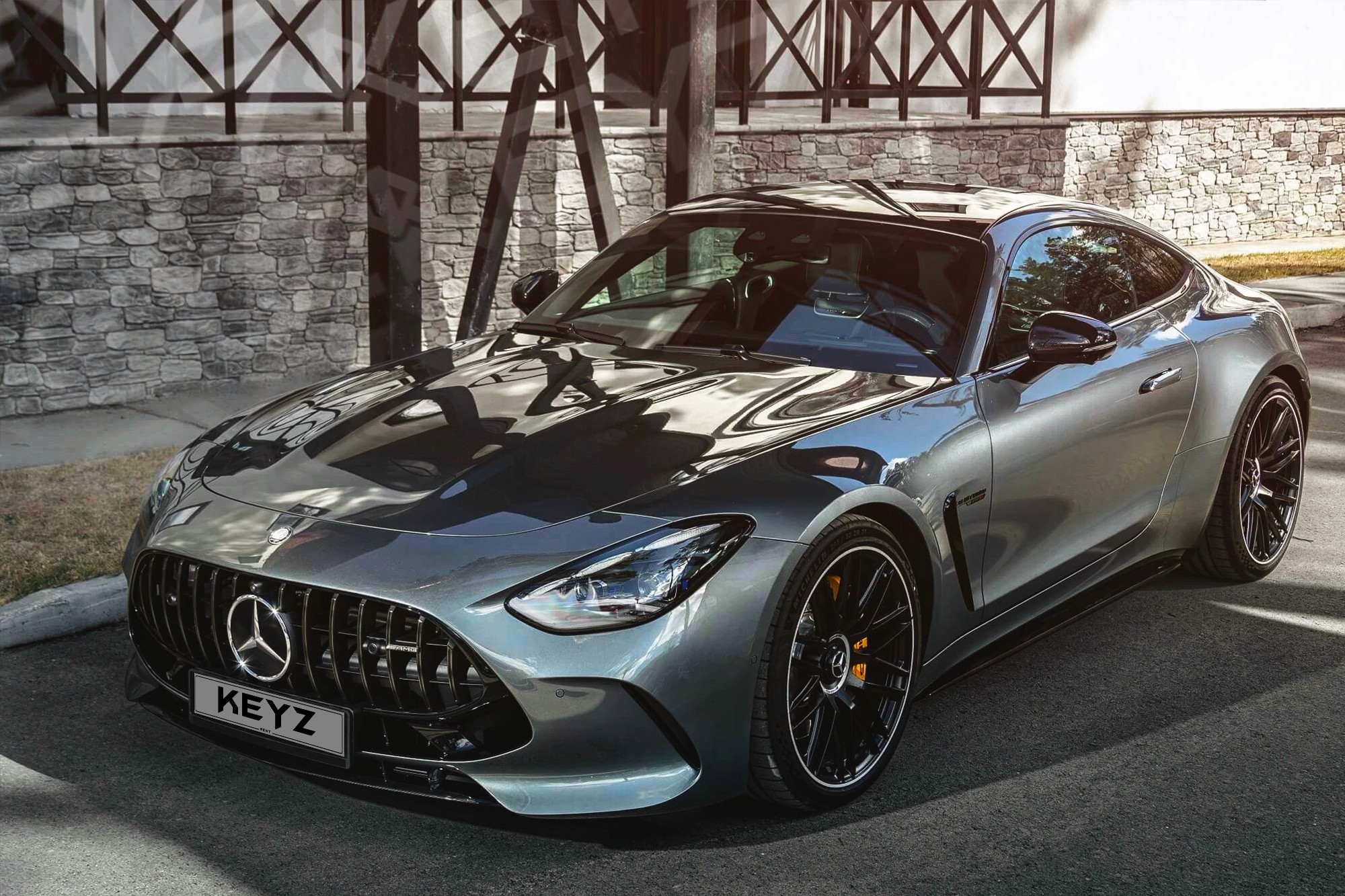 Vue extérieure Mercedes-Benz AMG GT 63 S Gris – Location Supercar à Dubaï | Keyz Rent
