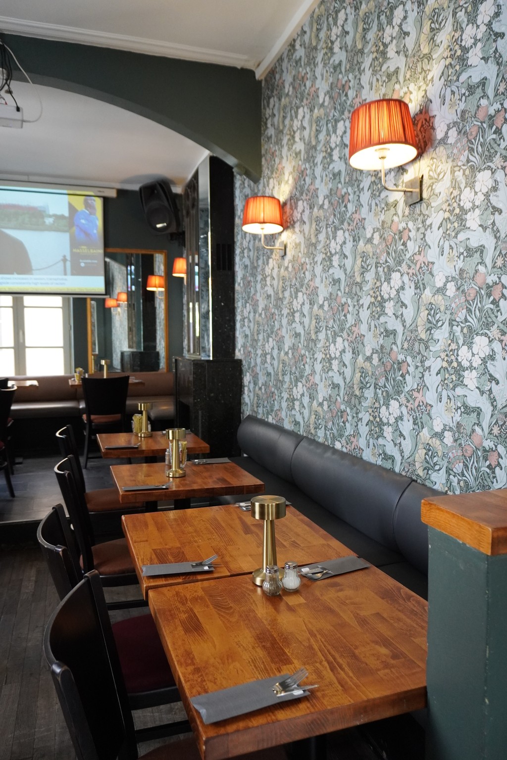 LensRef Hero section