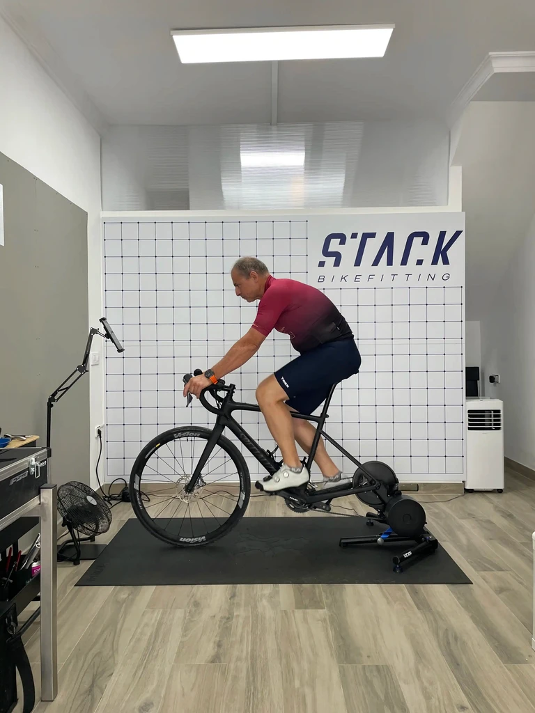 Cliente haciéndose un estudio biomecánico completo en Stack Bikefitting