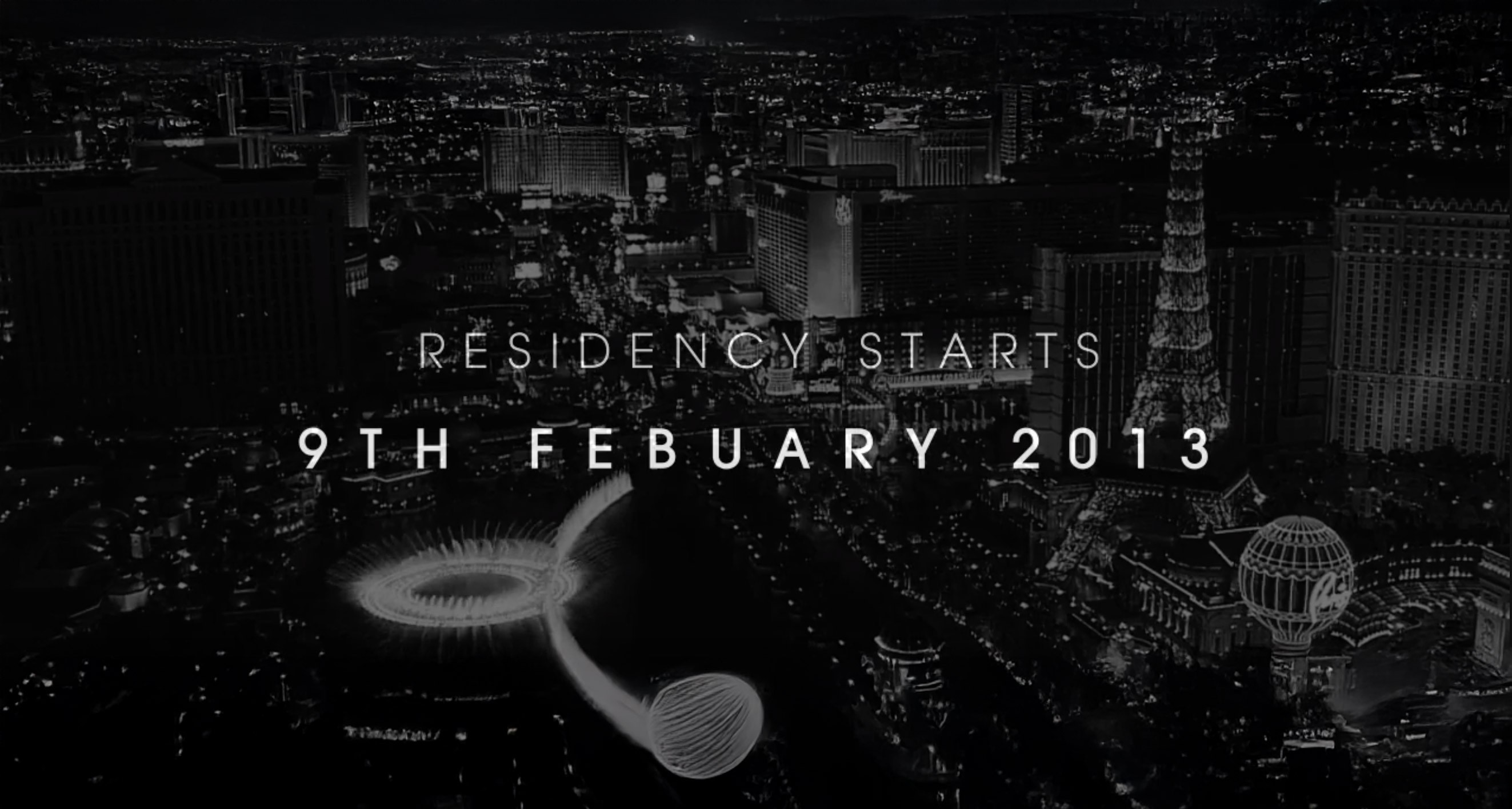 Homescreen with open bottom drawer