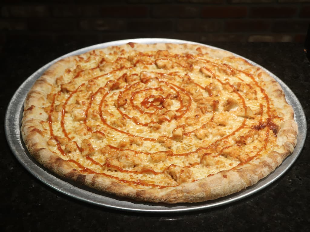 BBQ Chicken Pizza (18")