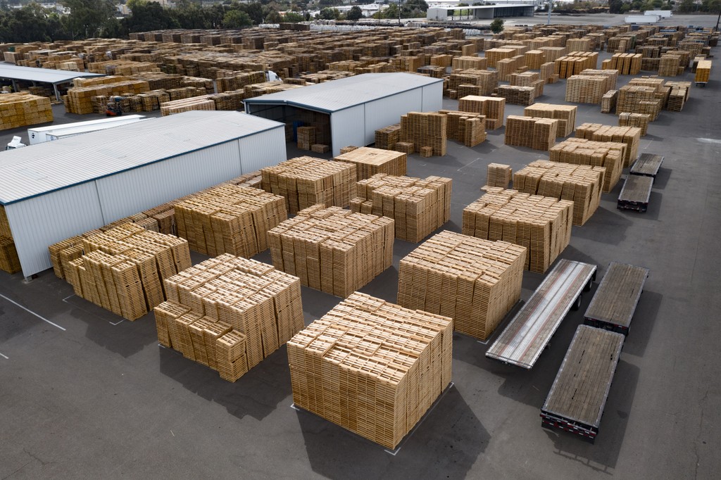 Custom Pallet Manufacturer Since 1984 | AllGoodPallets 9