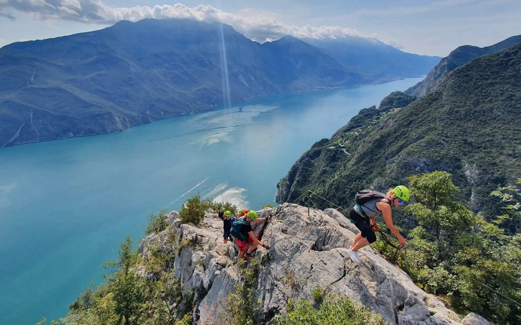 Via Ferrata Cima Cap ved Gardasjøen, Italia | Expa Travel