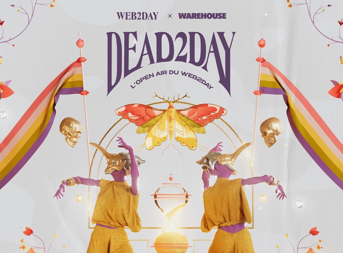 Affiche de l'événement 'Dead2Day' avec des personnages masqués en costumes jaunes, des crânes dorés suspendus et un papillon coloré, entourés de drapeaux arc-en-ciel et d'éléments surréalistes.