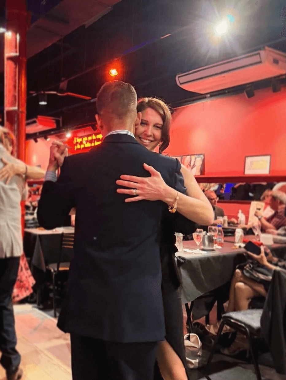 Taxi Dancer in Buenos Aires