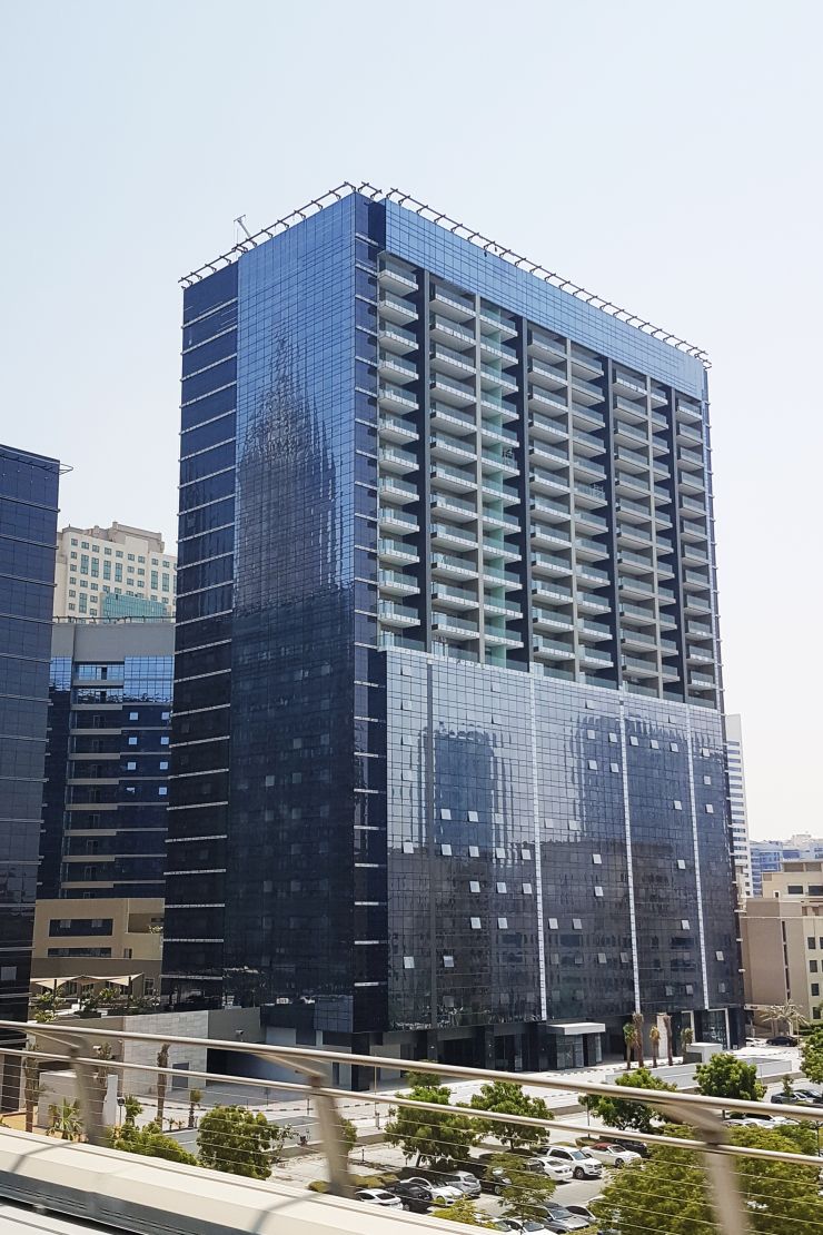 Sleek commercial real estate. Looking for modern office space? Our agents offer exclusive listings.