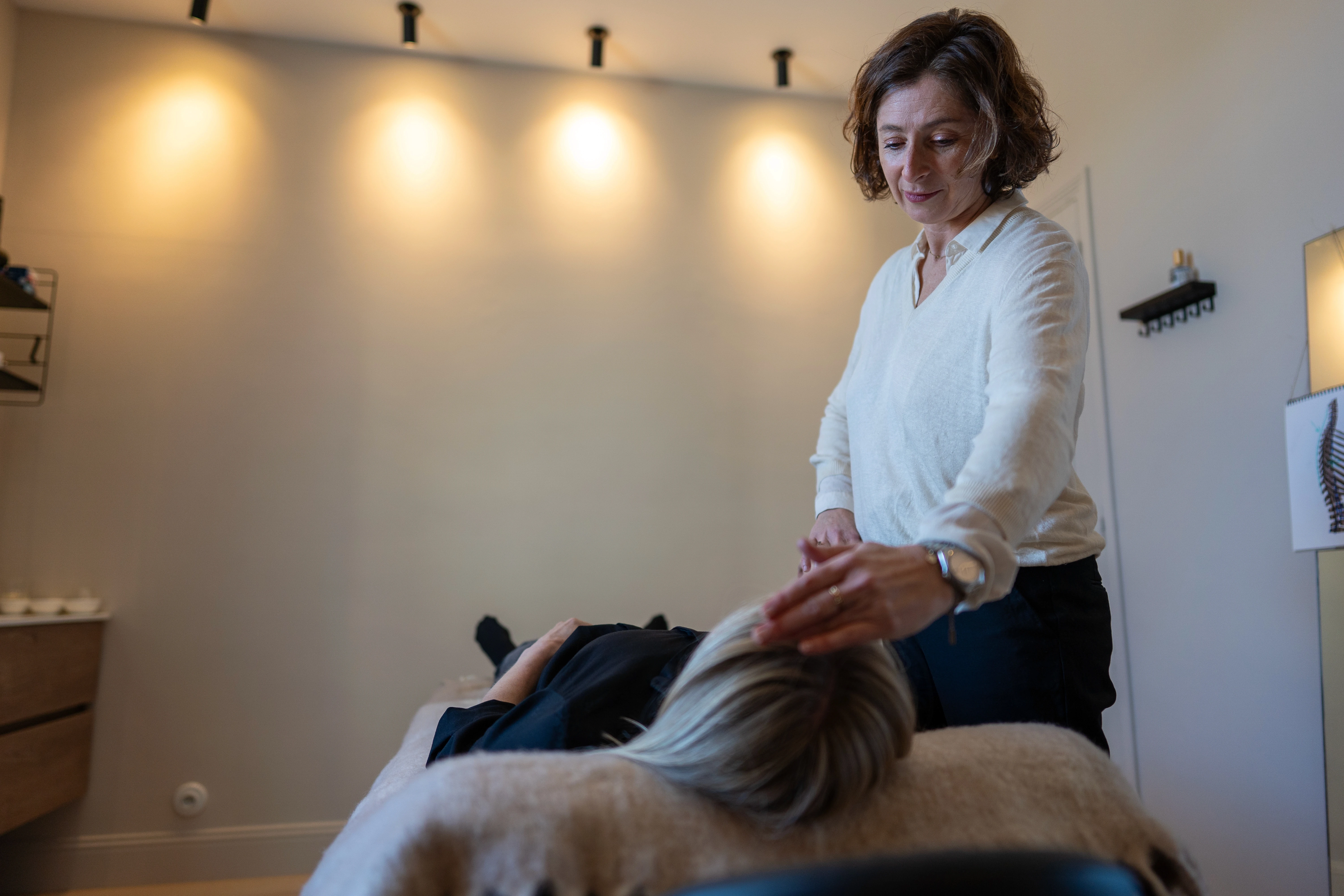 Séance de kinésiologie axée sur l’écoute et l’accompagnement en douceur