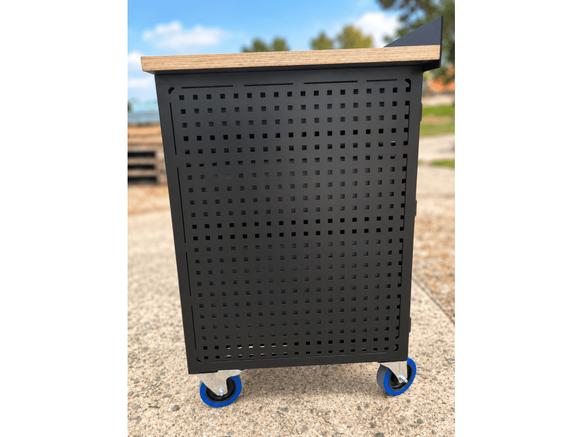 Dílenský stůl / ponk s 15 EURO boxy