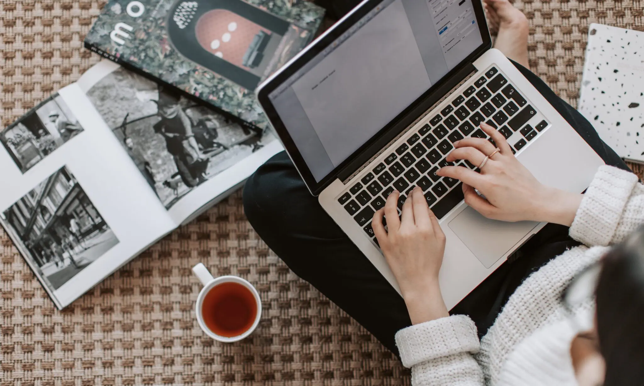 Student using AI Note Taking App on her laptop