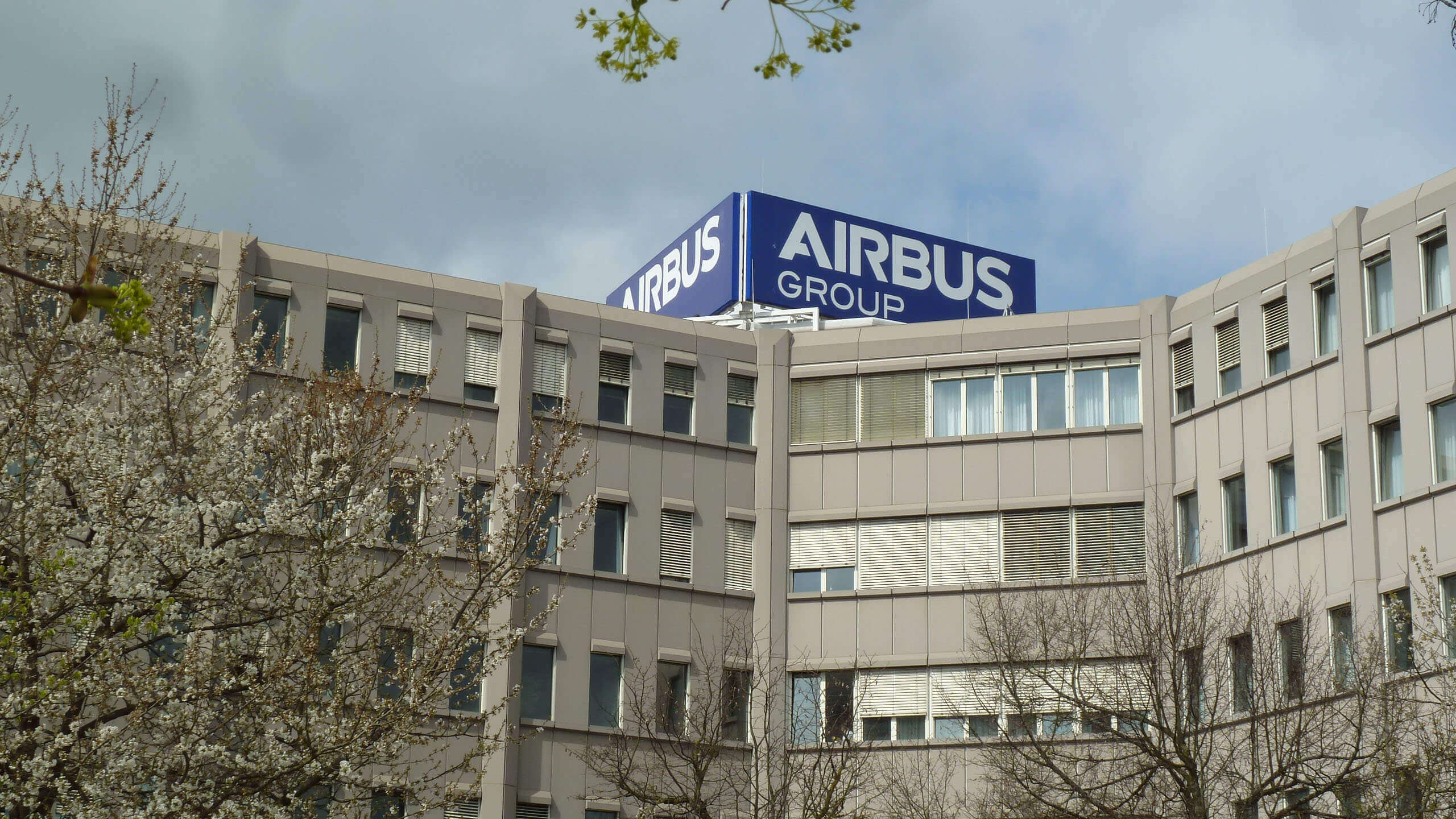 New logo application on the roof of the office of Airbus Group