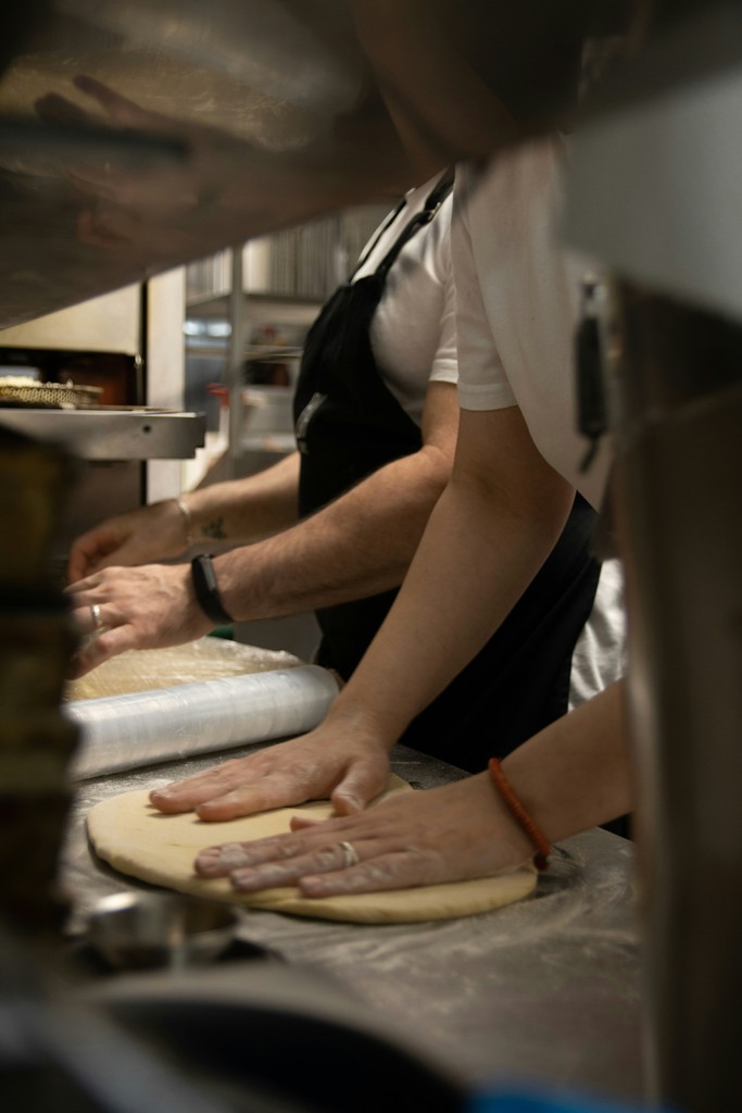 Photo pate a pizza la primavera restaurant italien