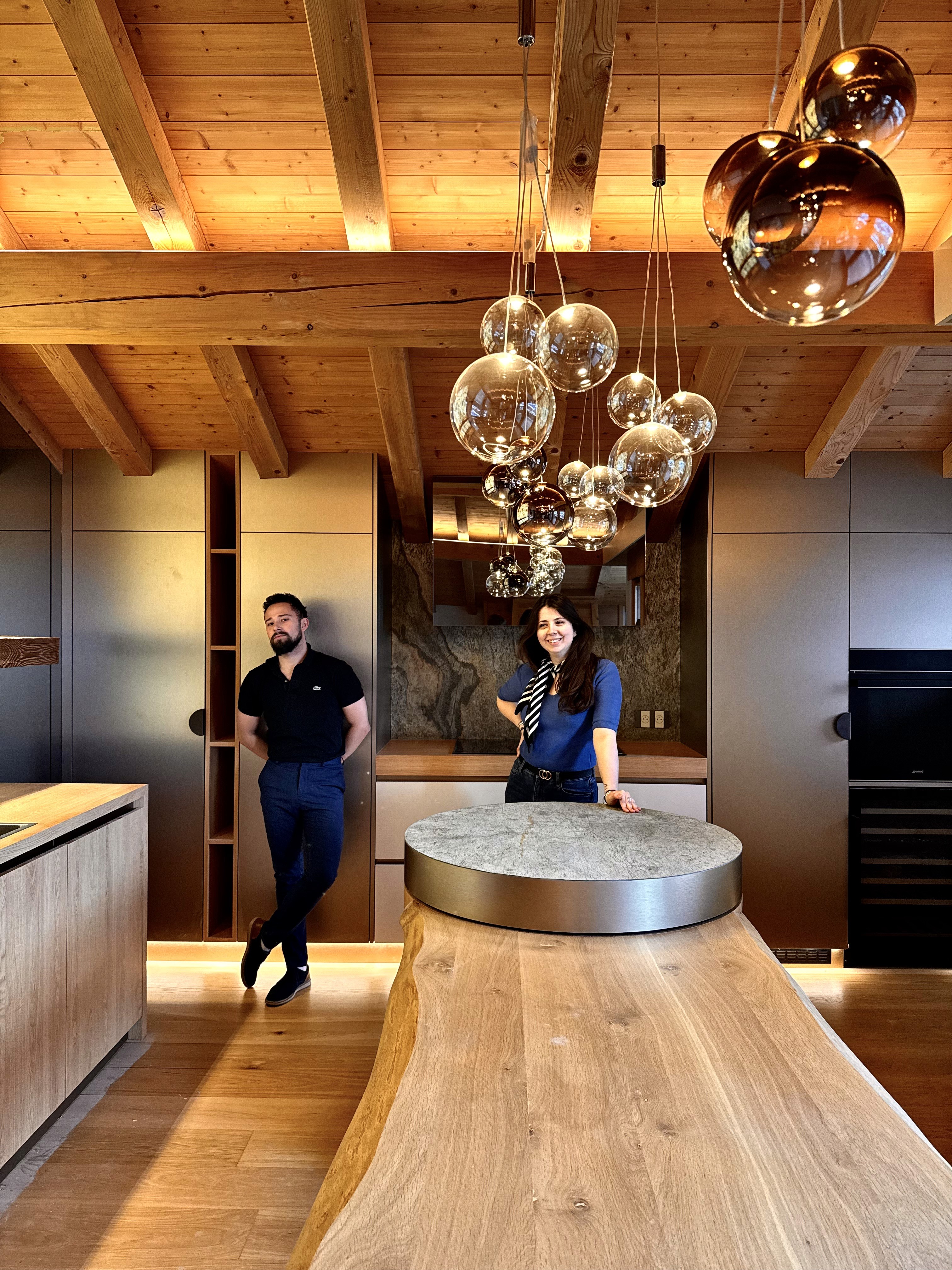 Architecture d’intérieur sur mesure par N6, cuisine contemporaine haut de gamme conçue et réalisée par l’agence, pensée autour des usages et de l’art de vivre.