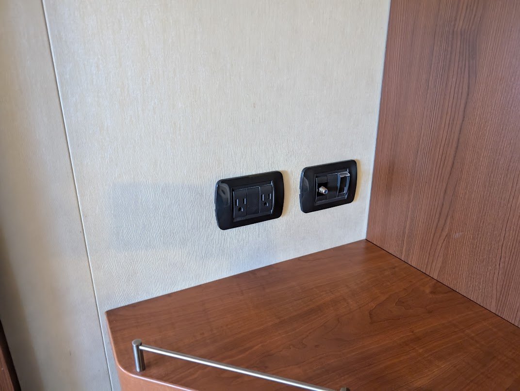 Socket