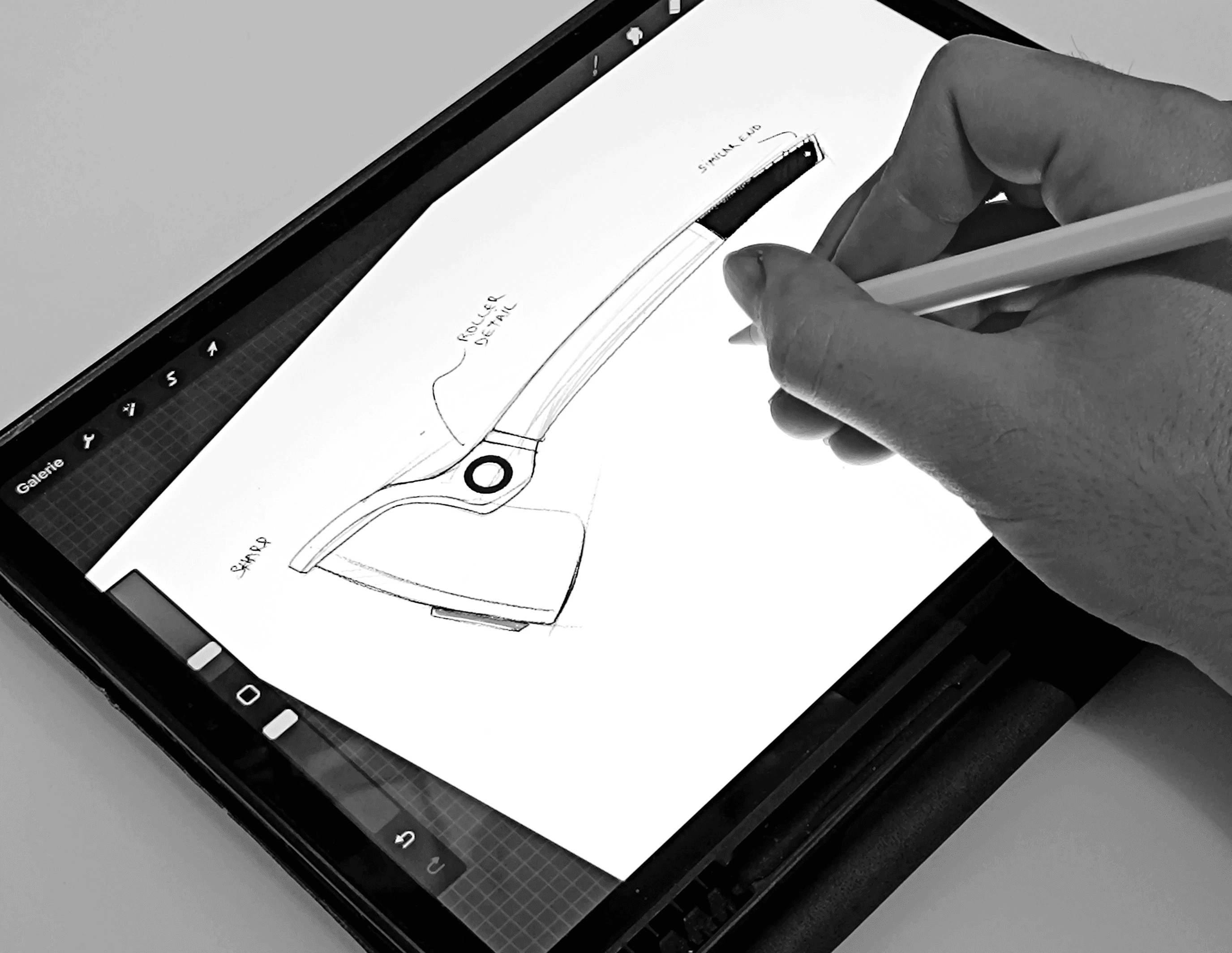Dessin d’une paire de lunettes de sport sur une tablette.