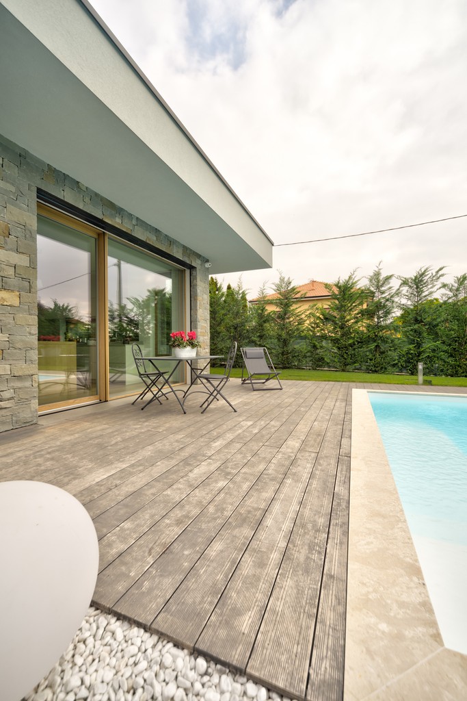 Pavimento-in-legno-piscina-varese (VA) Galimberti-IMG_8775.jpg