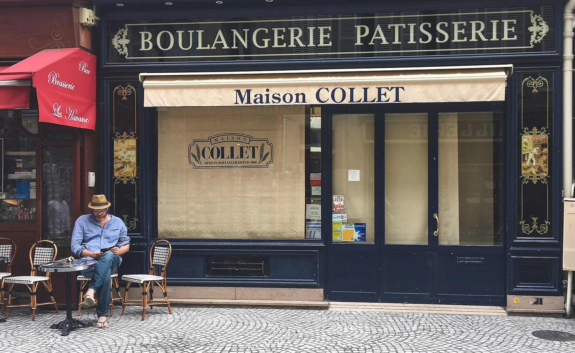 Maison Collet, 100 rue Montorgueil, photographiée en août 2019.