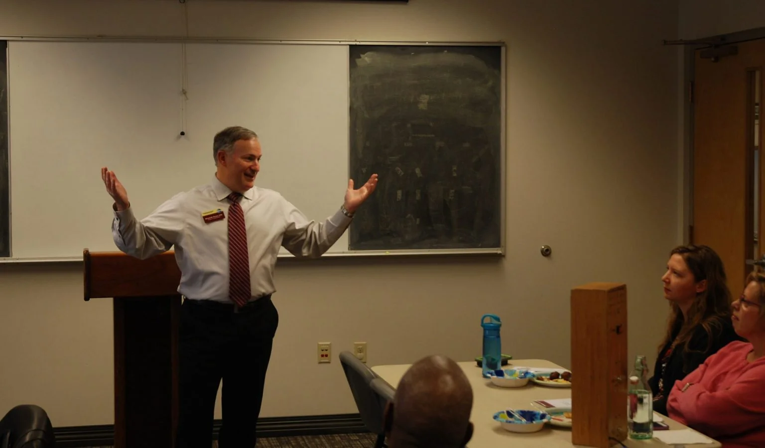 How to Best Perform the Role of General Evaluator in a Toastmasters Meeting?