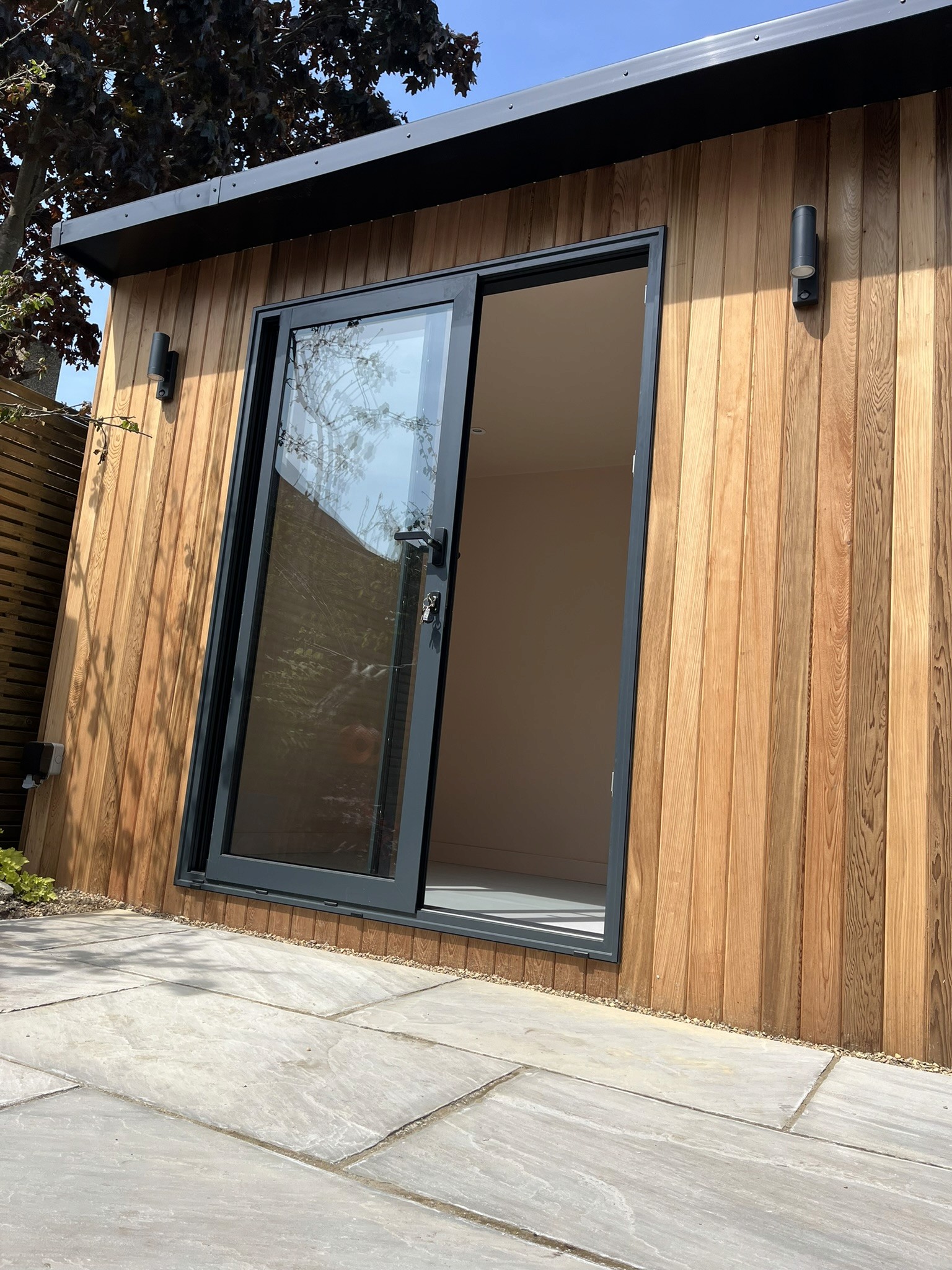 Small Cedar Office photo 6