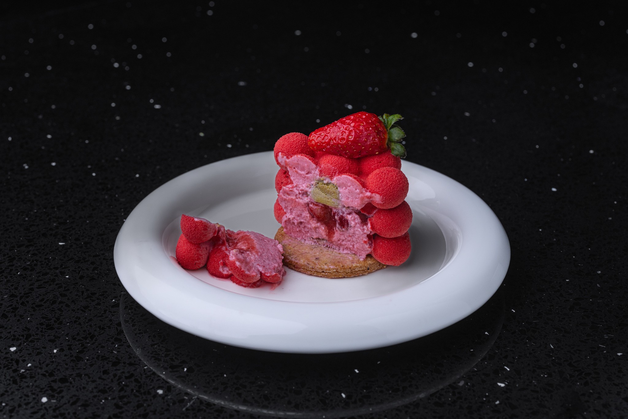 Red dessert