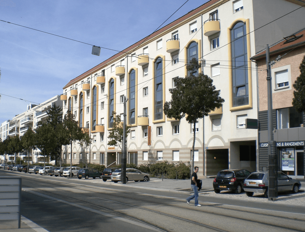 Rénovation de toiture dans le quartier de Parilly à Bron par Entreprise Lopez couvreur Lyon