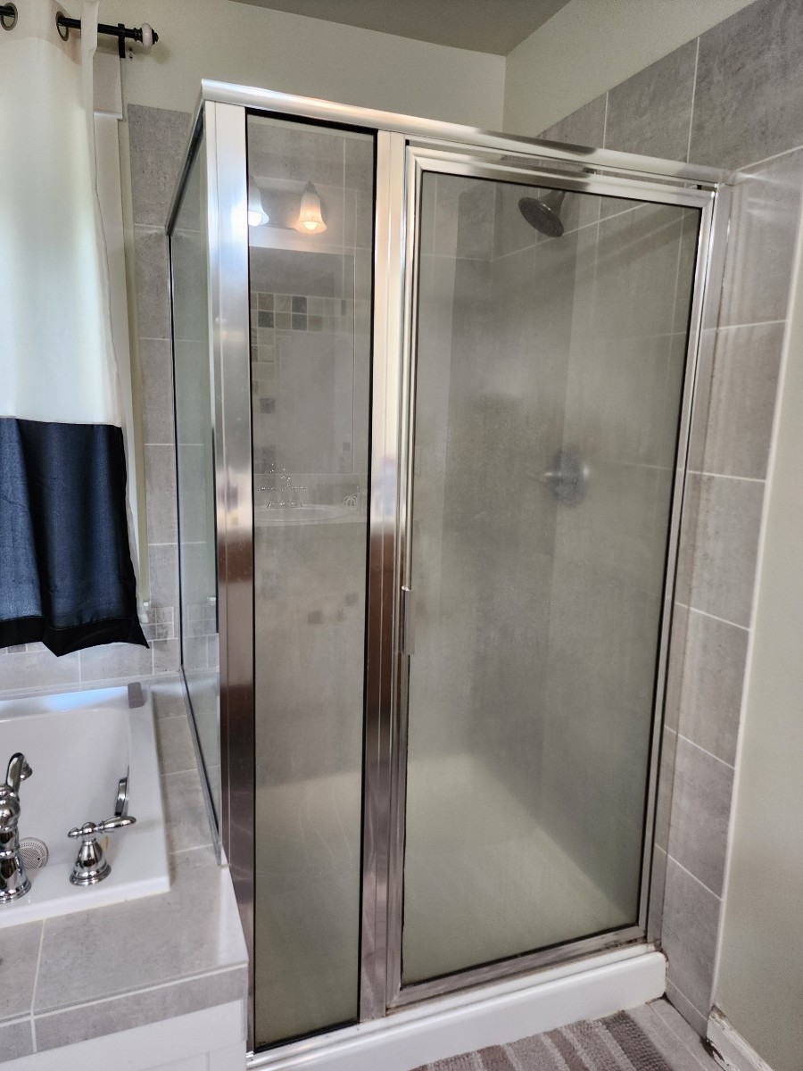 dated-framed-shower-before-remodel-Union-Hill-Redmond