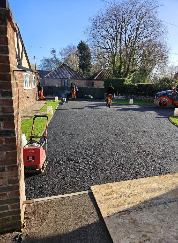 HJS Fencing & Landscaping Ltd — trusted contractors across Newark and Nottinghamshire
