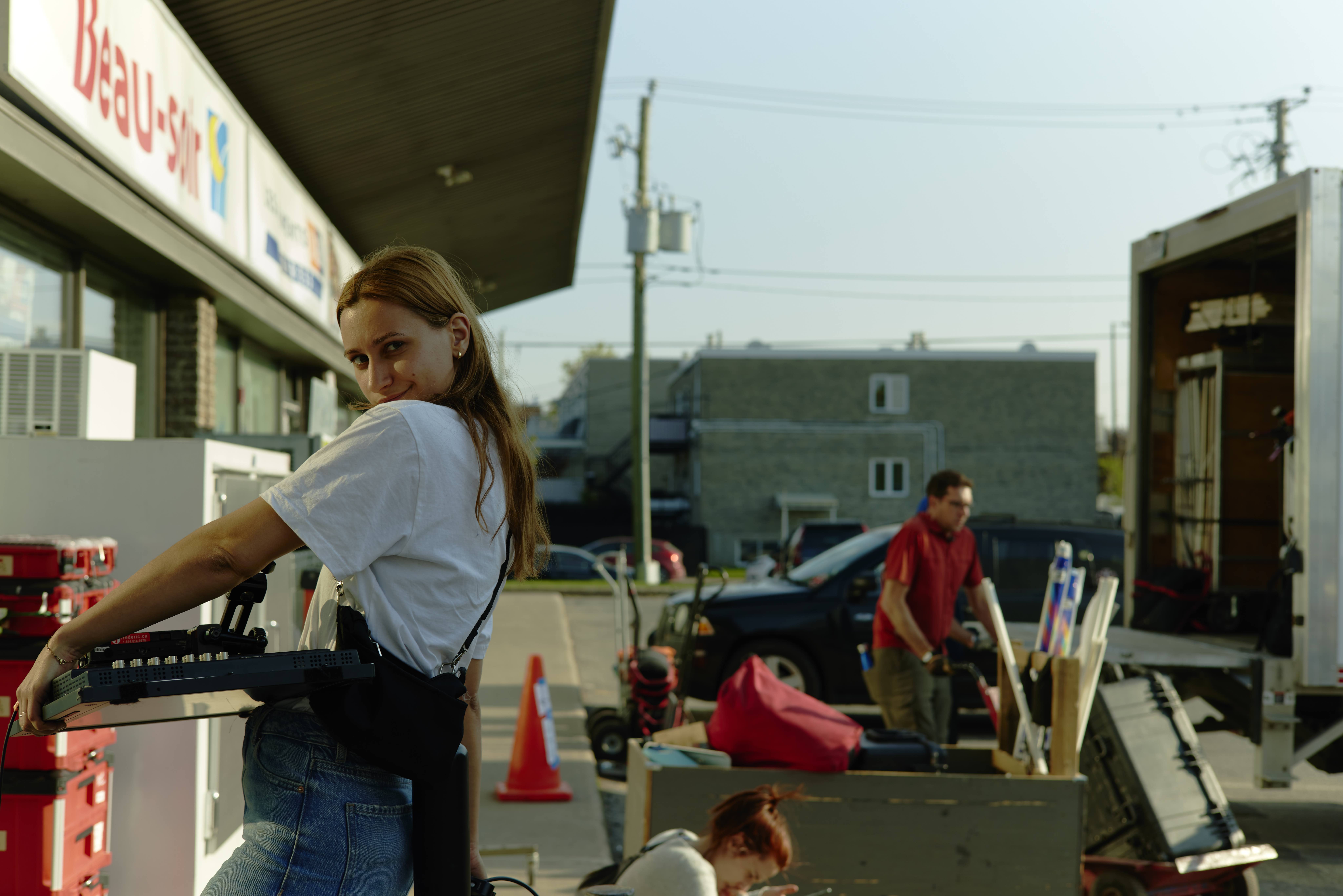 Scène tirée de la série télé FEM