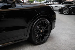 Porsche Cayenne Coupé E-Hybrid — Vorschaubild 5