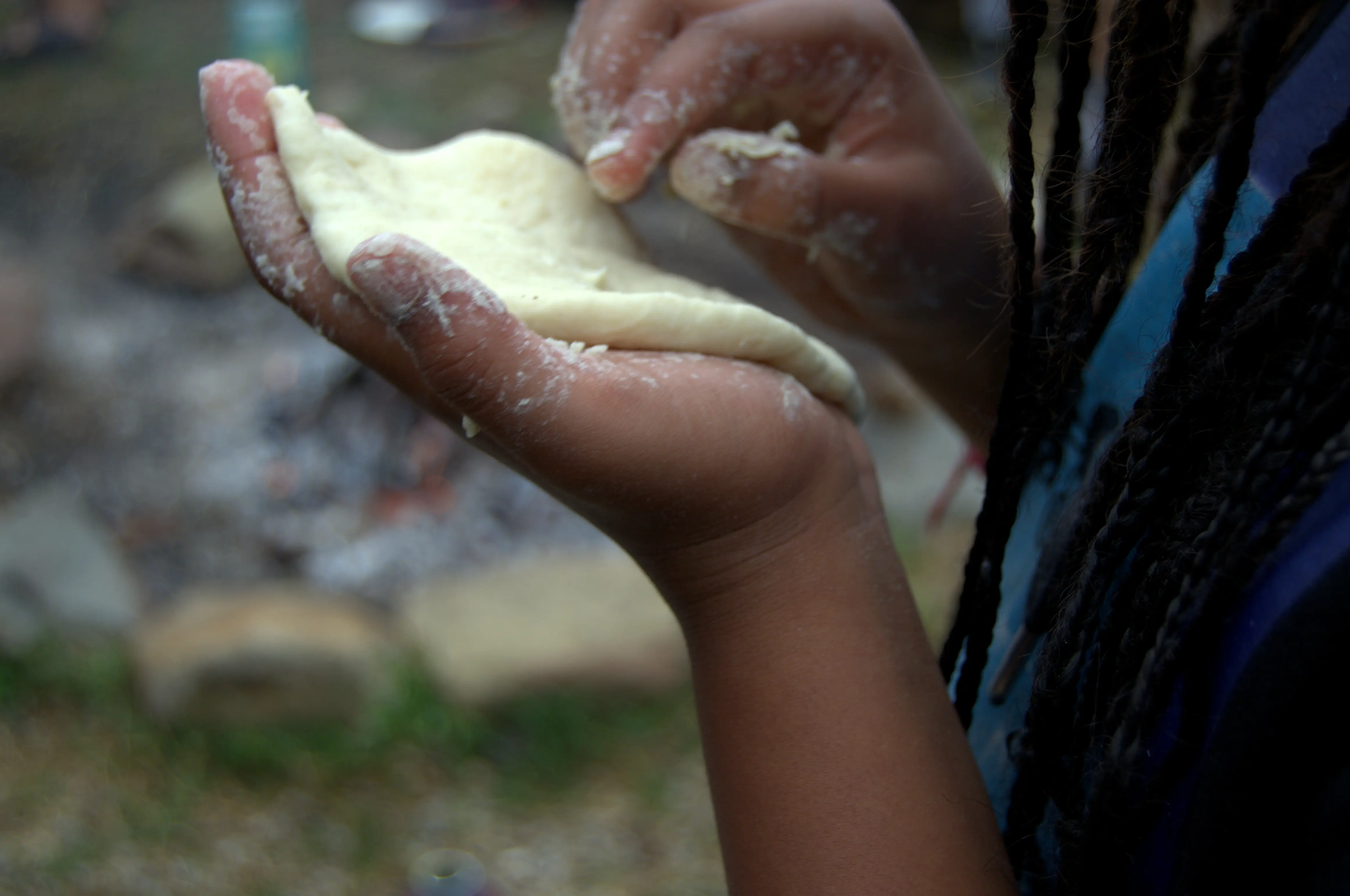 Andrea Modesti, istruttore di survival e bushcraft, esperto in campi avventura per ragazzi e corsi di sopravvivenza outdoor